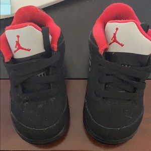 Toddler Black and Red Jordan Size 5C